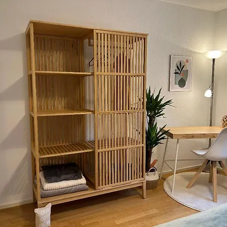 Lägenhet Gemuetliches Helles Mit Balkon Und Parkplatz Vor Der Tuer Im Zentrum Von
