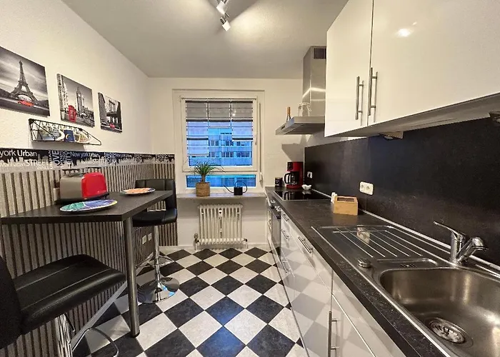 Appartamento Gemuetliches Helles Mit Balkon Und Parkplatz Vor Der Tuer Im Zentrum Von *