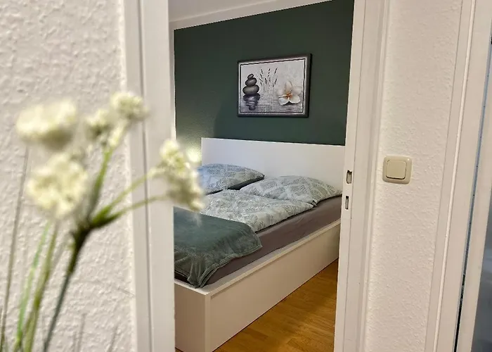 Gemuetliches Helles Mit Balkon Und Parkplatz Vor Der Tuer Im Zentrum Von