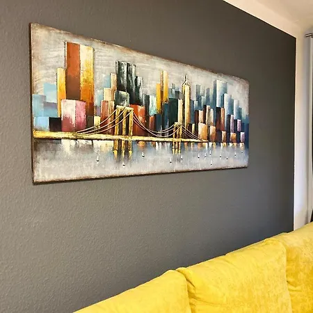 Gemuetliches Helles Mit Balkon Und Parkplatz Vor Der Tuer Im Zentrum Von Apartment