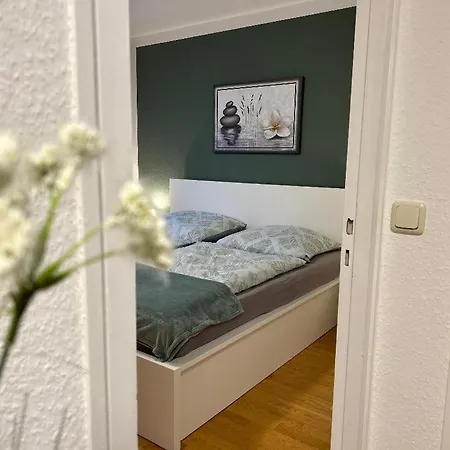 Gemuetliches Helles Mit Balkon Und Parkplatz Vor Der Tuer Im Zentrum Von